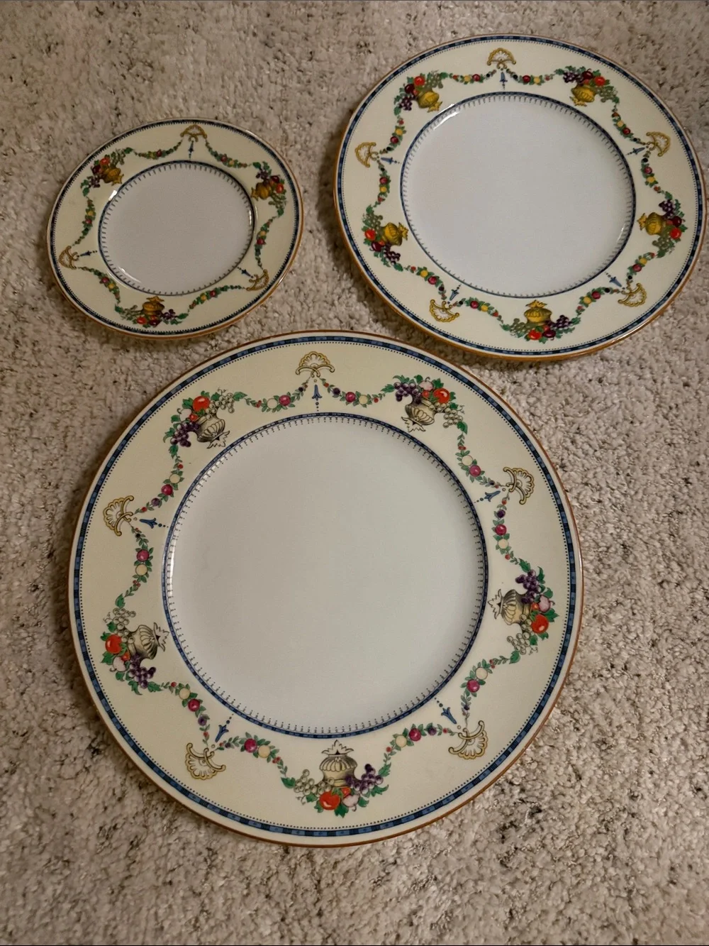 N/A elegant cream